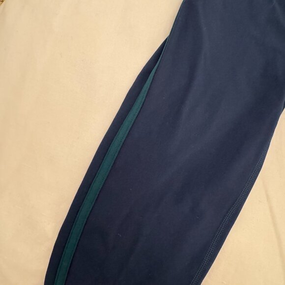 Set Active SportBody Leggings & Sports Bra - Picture 2 of 3